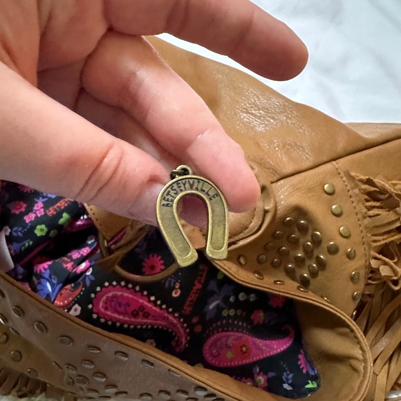 Purse - Picture 9 of 11